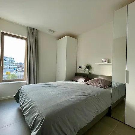 West Bay Apartmán *